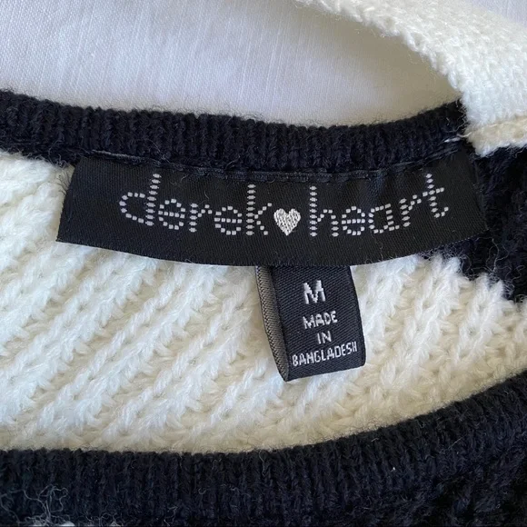 Chevron Laced Sweater Black & White Med - Picture 9 of 11